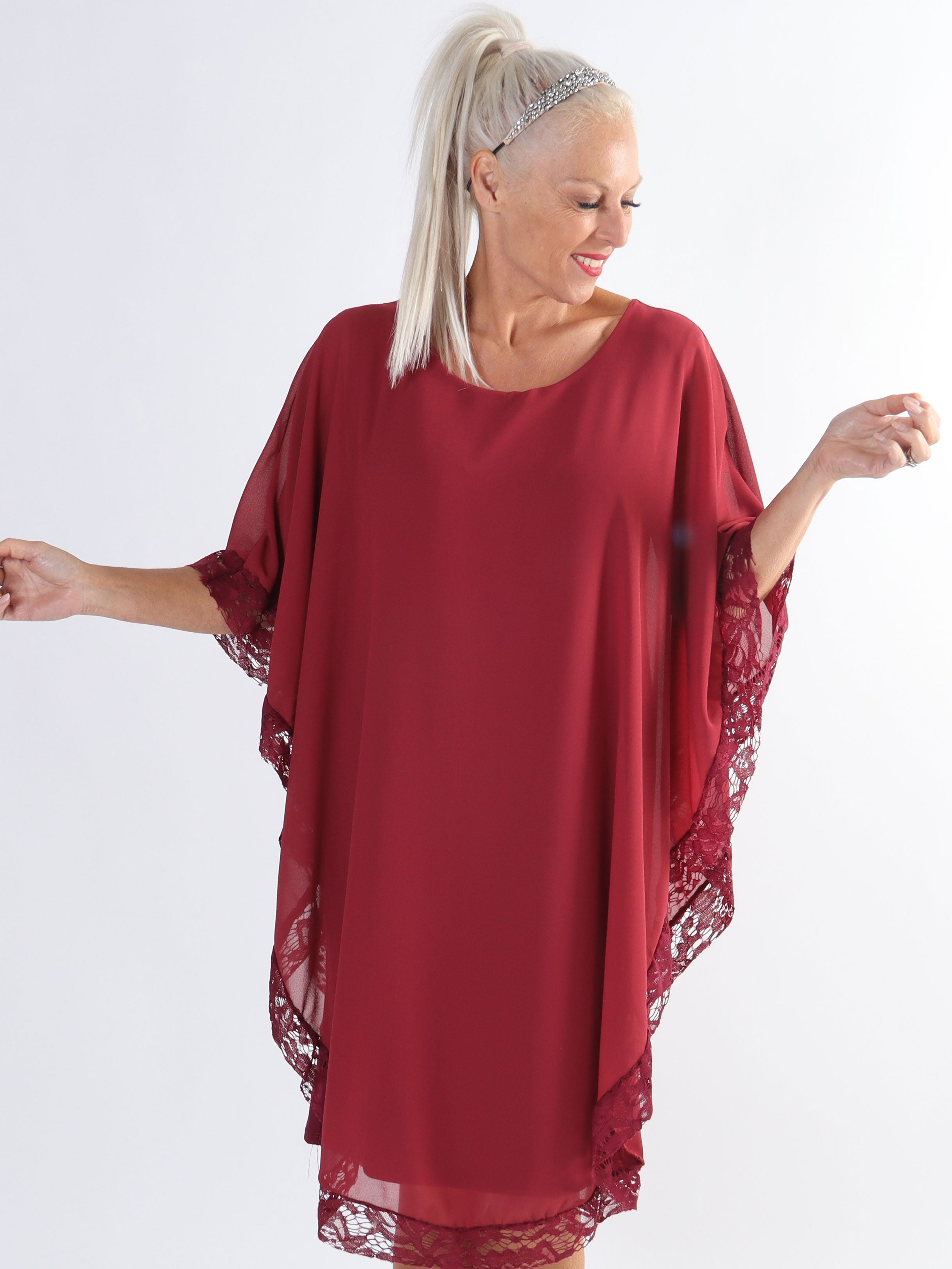 Kenya Edge - Plus size tunikakjole med chiffonlag og blondekant